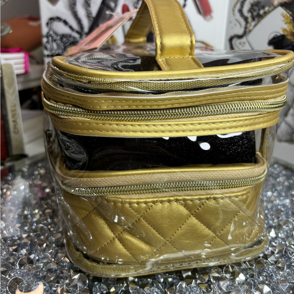 Juicy Couture 4-piece nested travel cosmetic bag set NWT - Picture 6 of 7